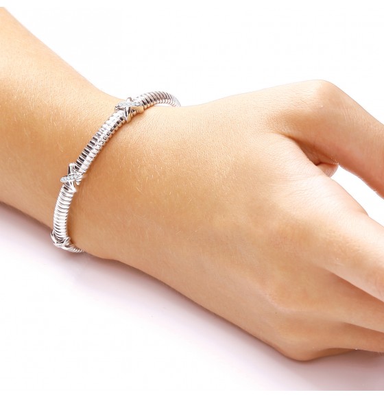 Taylor Kiss Kiss Bangle