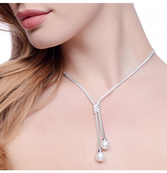 Missy Pearl Necklace