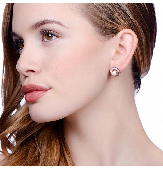 Phoebe Pearl Studs