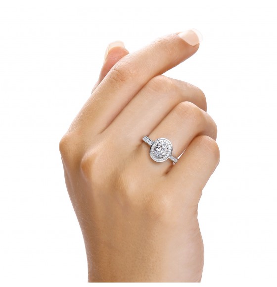 Lucia Ring
