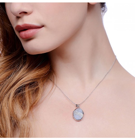 Charlotte Oval Locket